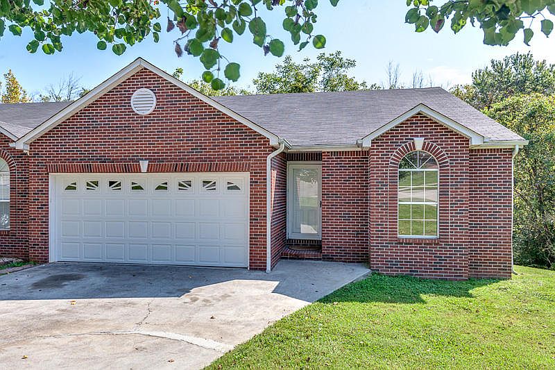 1st image of 352 Creekview Ln
