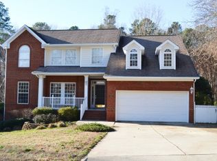 102 Carterwood Ct, Cary, NC 27519