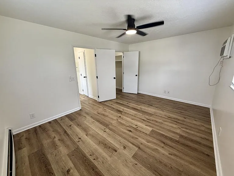 10916 Reading Rd #11 — Photo 8