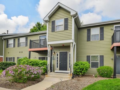 1565 Raymond Dr APT 102, Naperville, IL, 60563