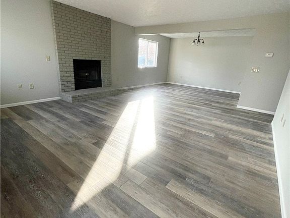 2nd image of 8970B Portage Pointe Dr #B