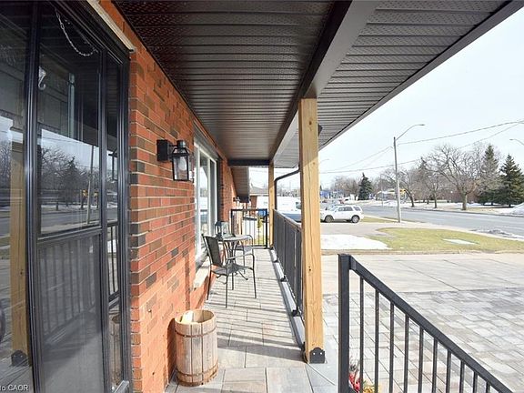 3rd image of 682 Mohawk Rd W