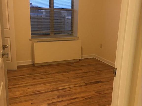 4th image of 1702 Bryant Ave