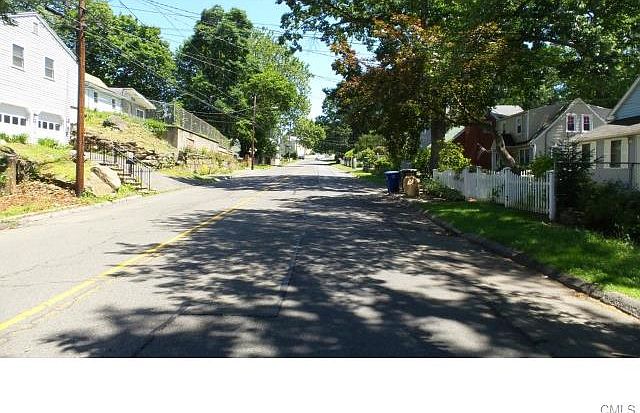 2nd image of 225 Woodrow Ave