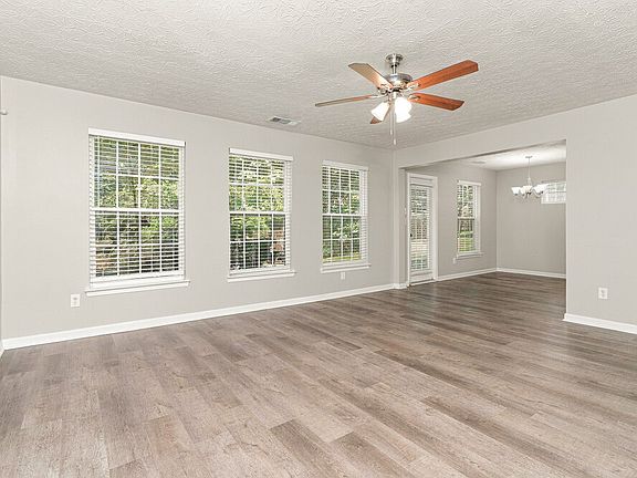 5th image of 239 Topaz Dr