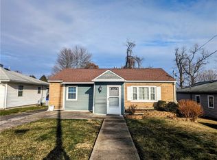 147 N Surry Rd, East Liverpool, OH 43920