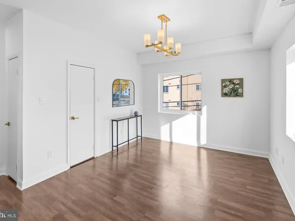 2834 R St SE APT 6, Washington, DC 20020