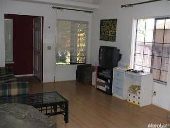 2nd image of 536 Hudson Ct