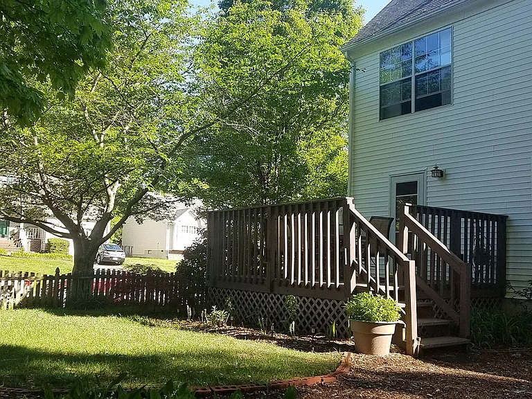 100 Lamplighter Pl — Photo 29