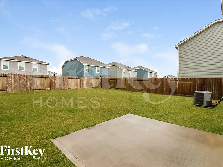8015 Distant Harbor Rd — Photo 14