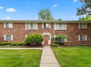 575 E Lincoln St APT 2, Birmingham, MI 48009