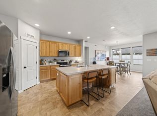 1545 W 32nd Ave, Kennewick, WA