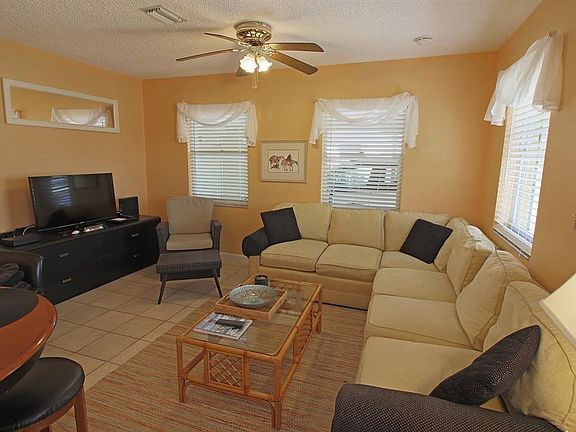 3rd image of 4121 Conway Blvd