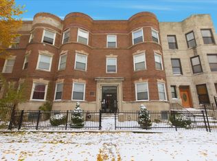 4423 S Prairie Ave, Chicago, IL 60653