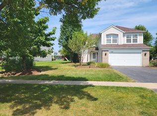 1182 Chesterfield Ln, Grayslake, IL