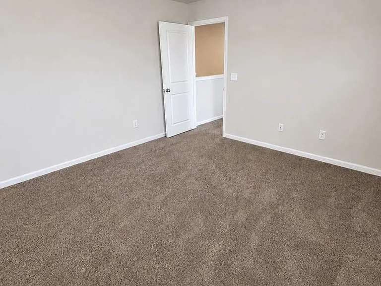 181 Dagger Ct — Photo 34