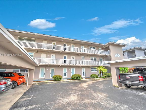 4th image of 1100 SW 12th St APT 309