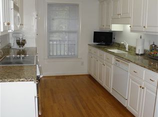 941 6th Avenue Dr NW, Hickory, NC 28601