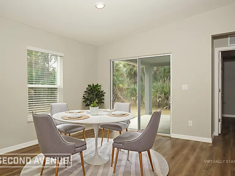 105 Sherbourne St — Photo 6