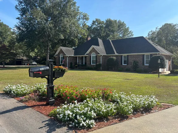 610 Torrey Pines Dr, Sumter, SC 29150