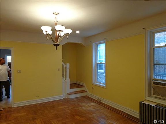 2nd image of 953 Elder Ave