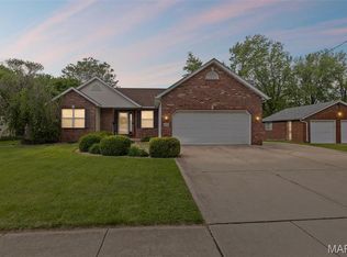 623 Summit Ave, Collinsville, IL