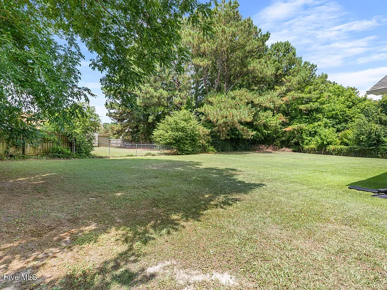 211 Clydesdale Ct — Photo 25