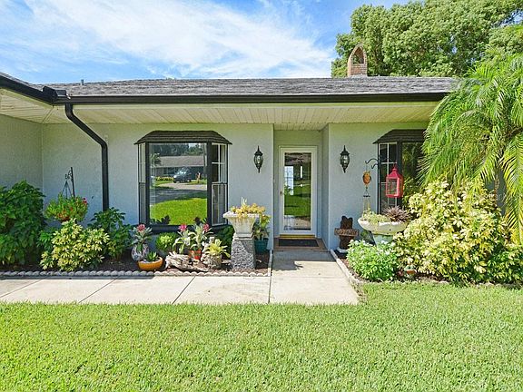 5th image of 1902 Lake Eustis Dr