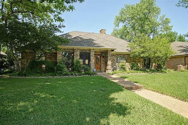 1st image of 3941 Mesa Dr