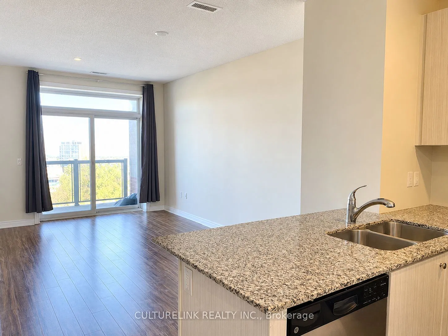 2 bed, $2,300 — Photo 1