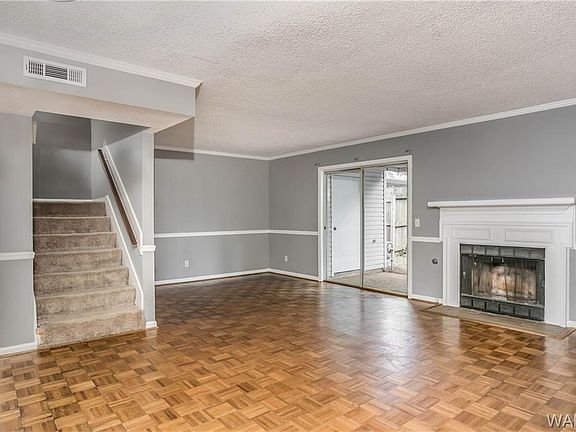 3rd image of 1029 Fairfax Dr
