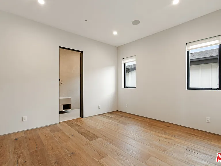 738 N Harper Ave — Photo 18