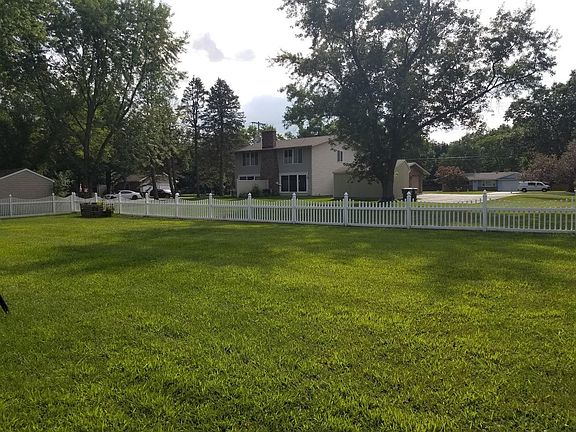 2nd image of 4728 Norfolk Cir
