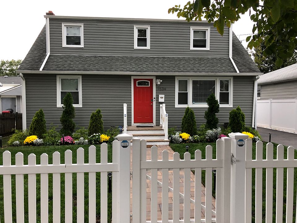 2nd image of 1534 Lenox Pl