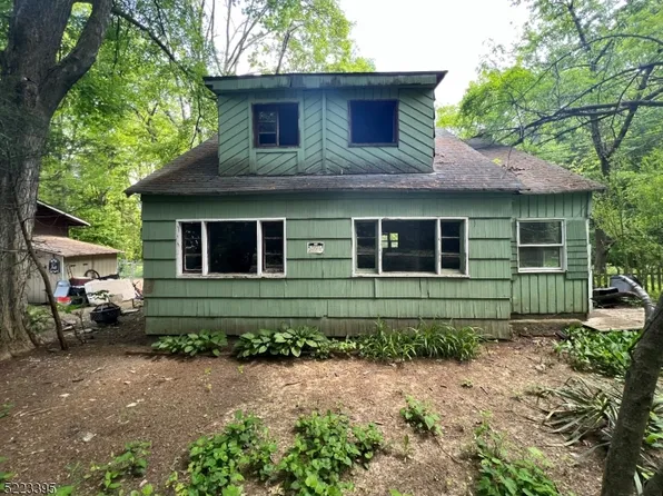 45 Paddock Ave, Vernon Twp., NJ 07422