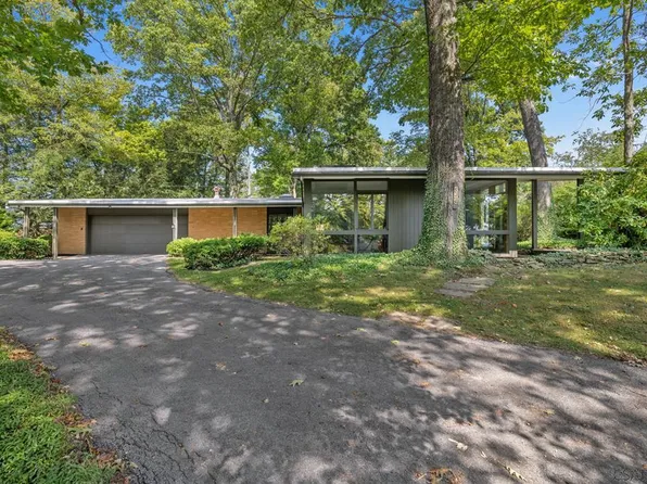 353 Elknud Ln, Johnstown, PA 15905