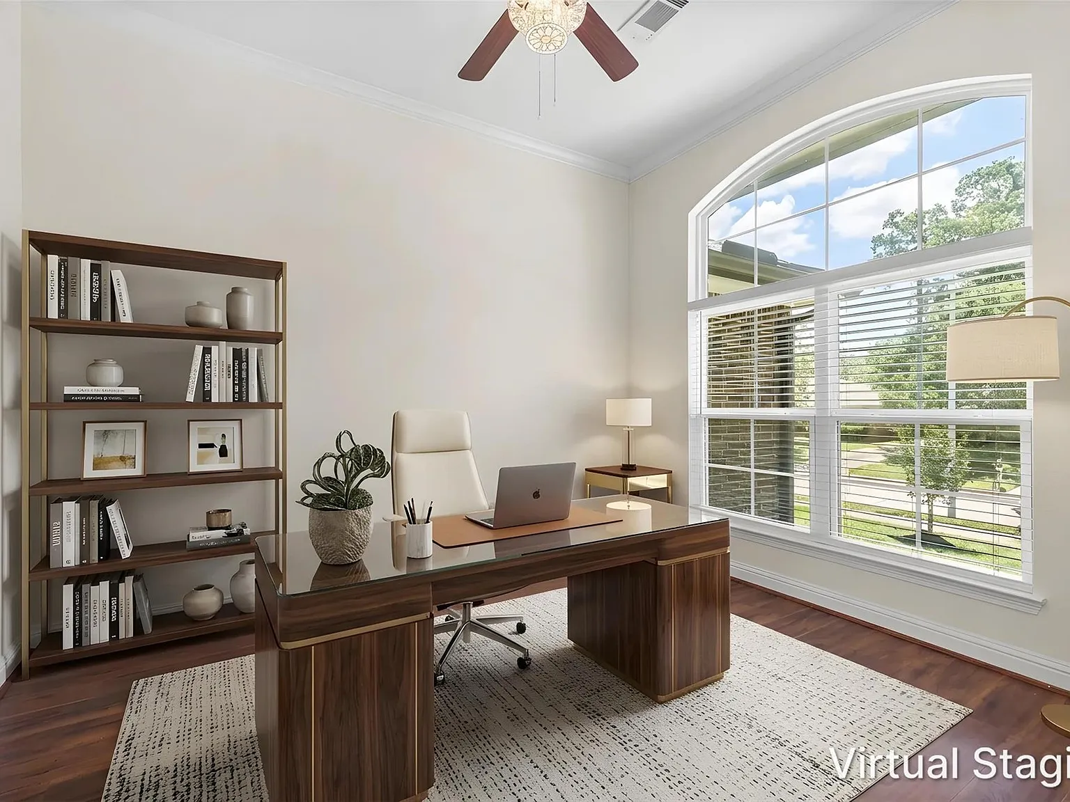 3 bed, 2.0 bath, 1900 sqft, $2,300 — Photo 4