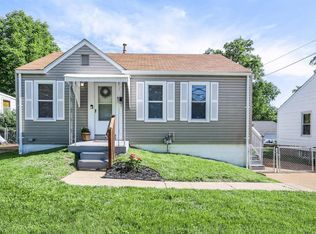 9937 Lackland Rd, Saint Louis, MO 63114