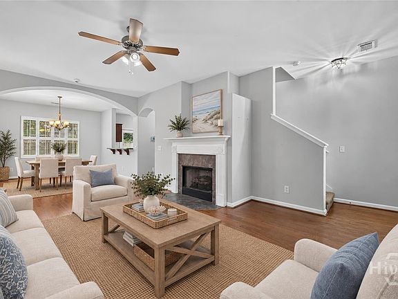3rd image of 209 Chapel Lake S