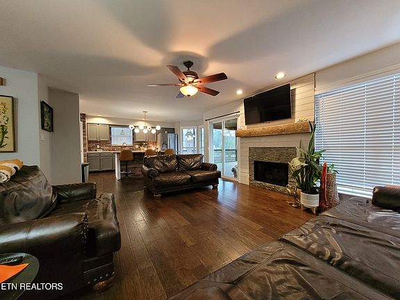 3rd image of 1708 Wayside Rd