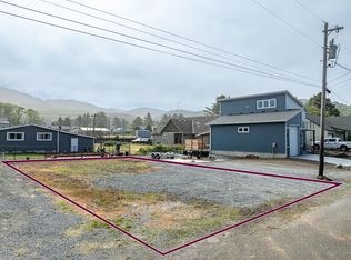 270 N Dolphin St, Rockaway Beach, OR