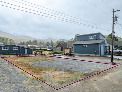 270 N Dolphin St, Rockaway Beach, OR, 97136