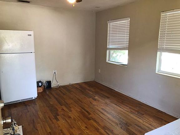 4th image of 103 S Moody Ave Floor 2