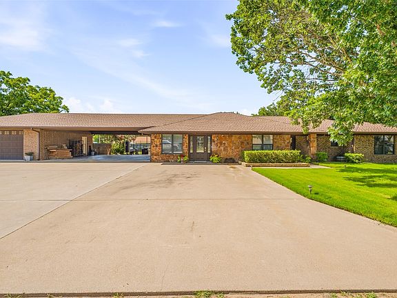 2nd image of 111 Mustang Dr
