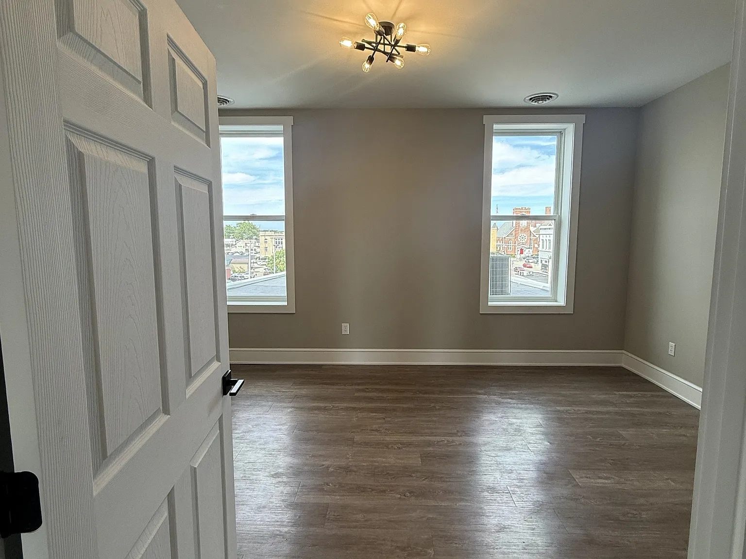 722 East Main Street - 3 — Photo 3