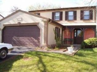 706 Iroquois Trl, Carol Stream, IL