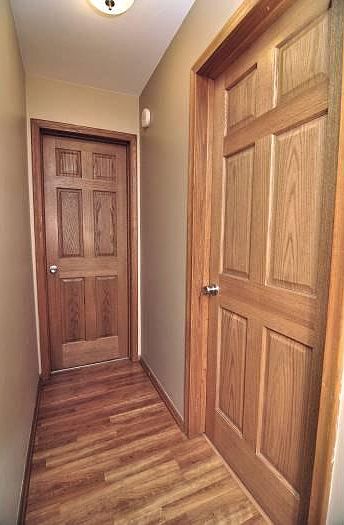 Wood Floors & 6-Panel Doo
