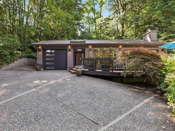 3101 SW Cascade Dr, Portland, OR 97205