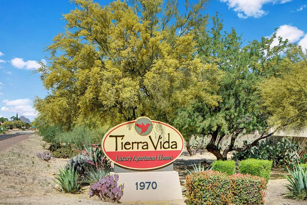 Tierra Vida — Photo 1