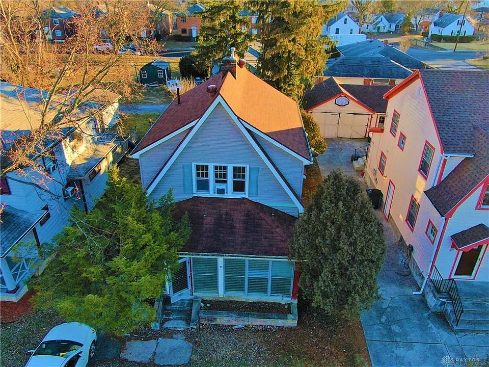 1st image of 208 E Beechwood Ave